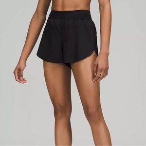 SOLD Lululemon Find Your Pace Short